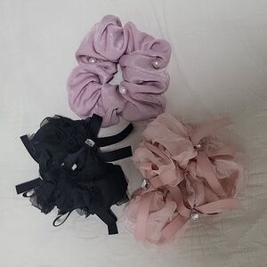 Urban Outfitters Set of 3 Scrunchies Black Pink Pearl Cloud Bow Faux Diamond